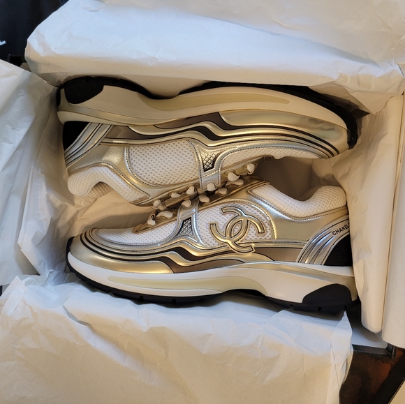 Chanel Sneakers Brand New in Box! Size EU 41 - Picture 4 of 11